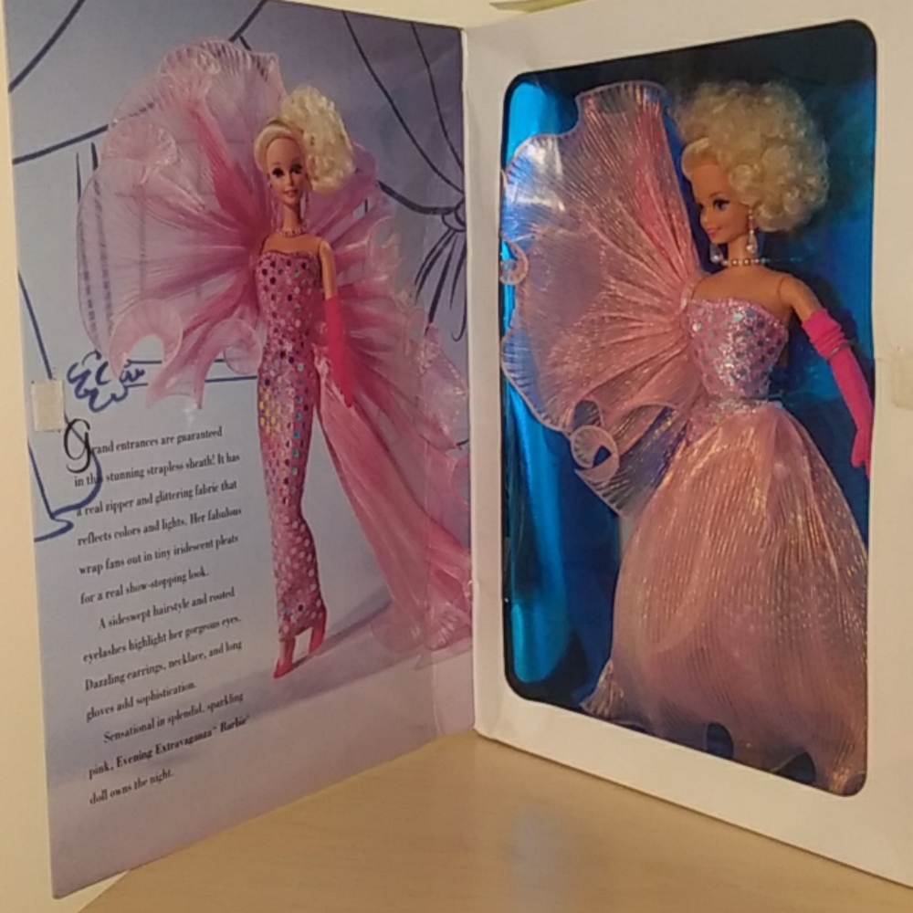 Evening Extravaganza Barbie Classique Collection - Picture 8 of 8